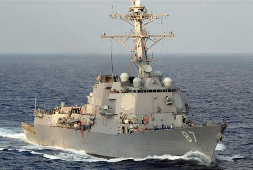houthi-bombardir-kapal-penghancur-rudal-as
