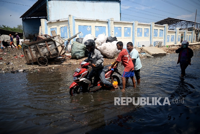 sumarsono-rob-muara-angke-bukan-karena-hujan