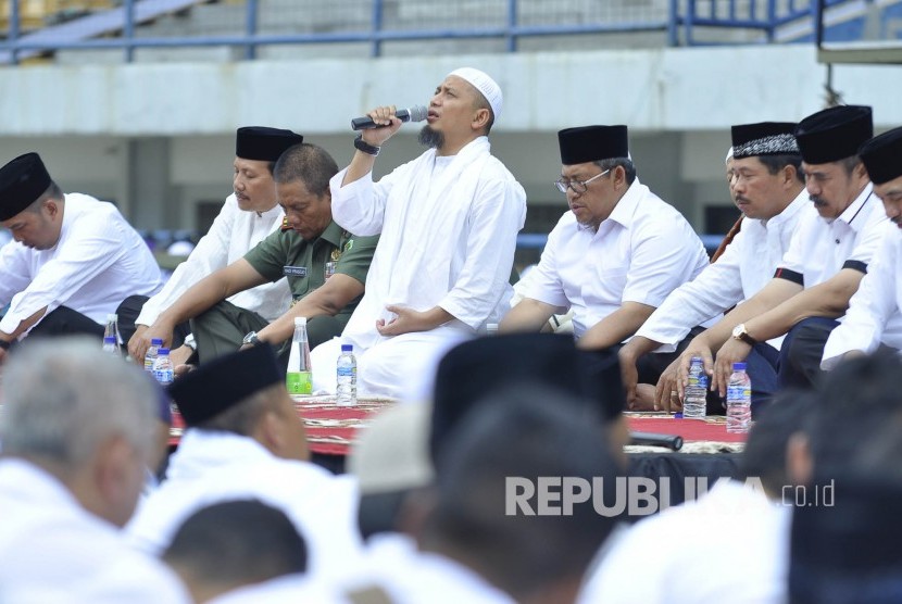 Gubernur Aher: Istighosah, Mobilisasi Doa Untuk Kesuksesan PON di Jawa Barat
