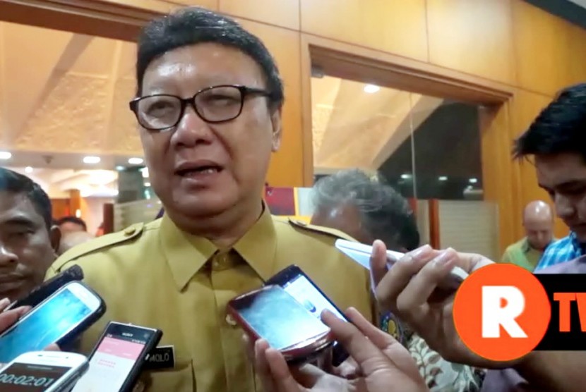 Mendagri Diberi Tenggat 3 Hari Untuk Nonaktifkan Ahok