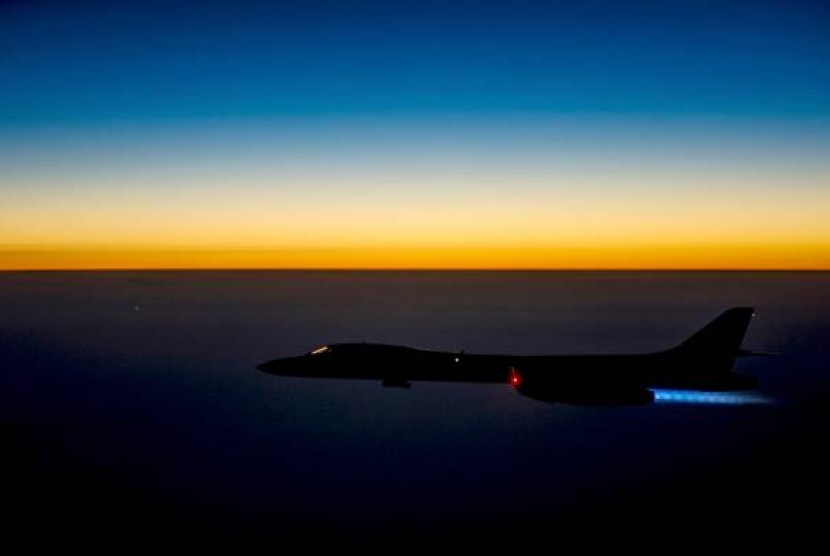 pesawat-su-25-rusia-jatuh-ke-laut-azov