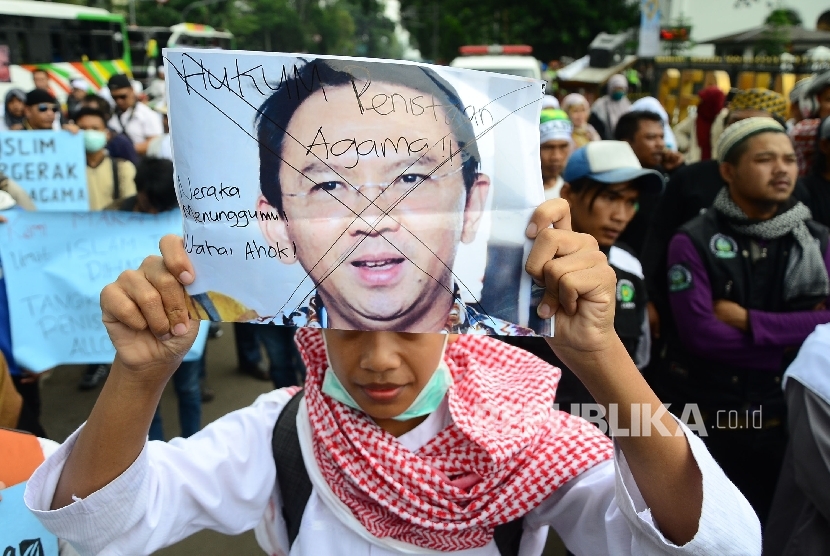 Relawan Muslim Bali Siapkan Tiga Bus Demo Ahok