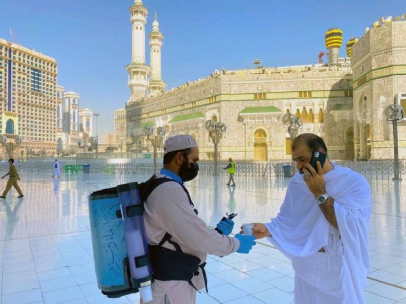 Jamaah Umroh Indonesia Resah Pulang tidak Membawa Air Zamzam