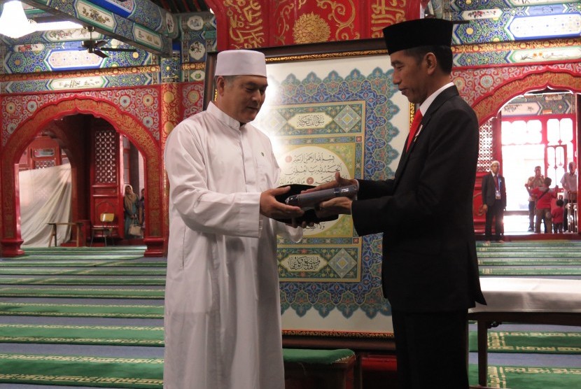 presiden-jokowi-kagumi-masjid-niujie-cina-simbol-islam-agama-ramah