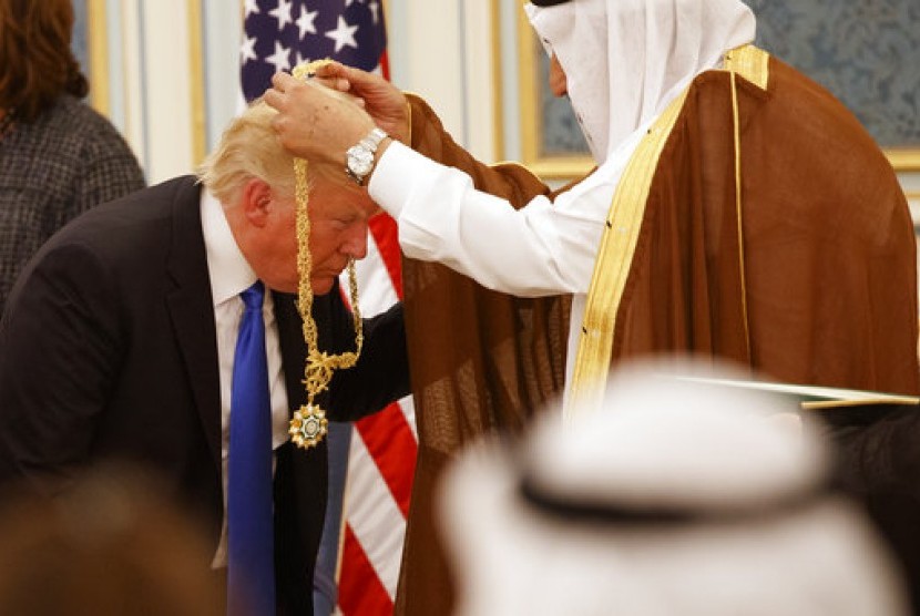 arab-saudi-sambut-hangat-donald-trump