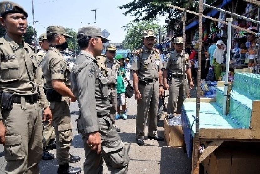 Bulan Puasa, Satpol PP di Sumbar Razia Rumah Makan dan Akan Menyita Jualannya