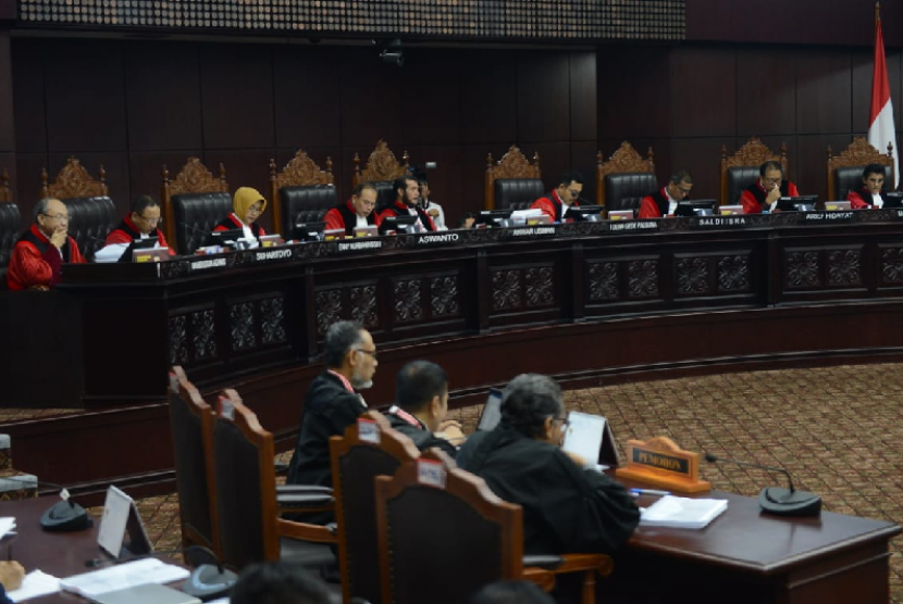KPU: Ma'ruf Amin tak Wajib Mundur dari Jabatannya di Bank