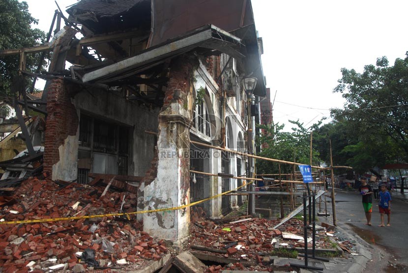 &#91;Foto&#93; Gedung tua di Kota Tua Jakarta Ambruk !!! 