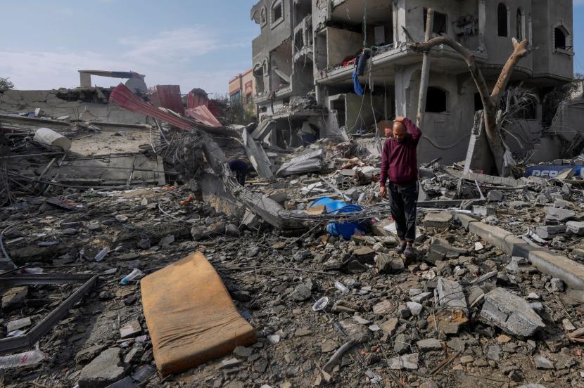 israel-gelar-serangan-darat-laut-dan-udara-ke-gaza-tengah