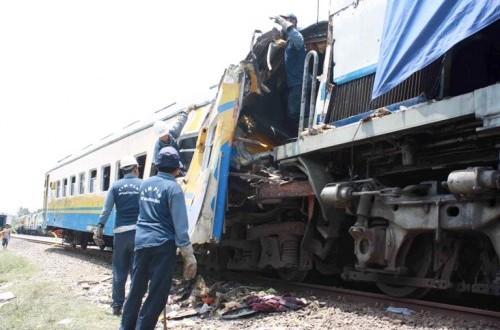 Kereta Argo Bromo Tabrak Avanza Tewaskan 4 Orang di Grobogan, Mesin Mobil Mati di Rel