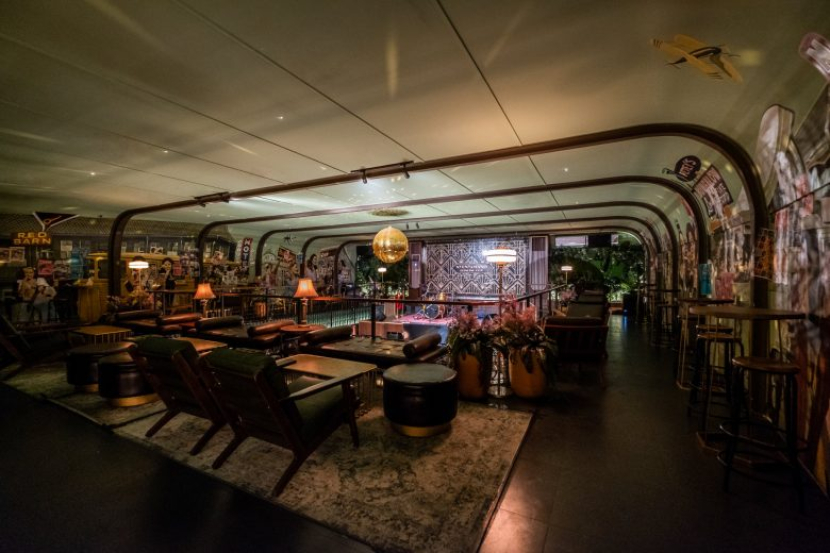 Cafe Aesthetic Yang Sedang Hits Di Kota Bandung, Nyonya Manis