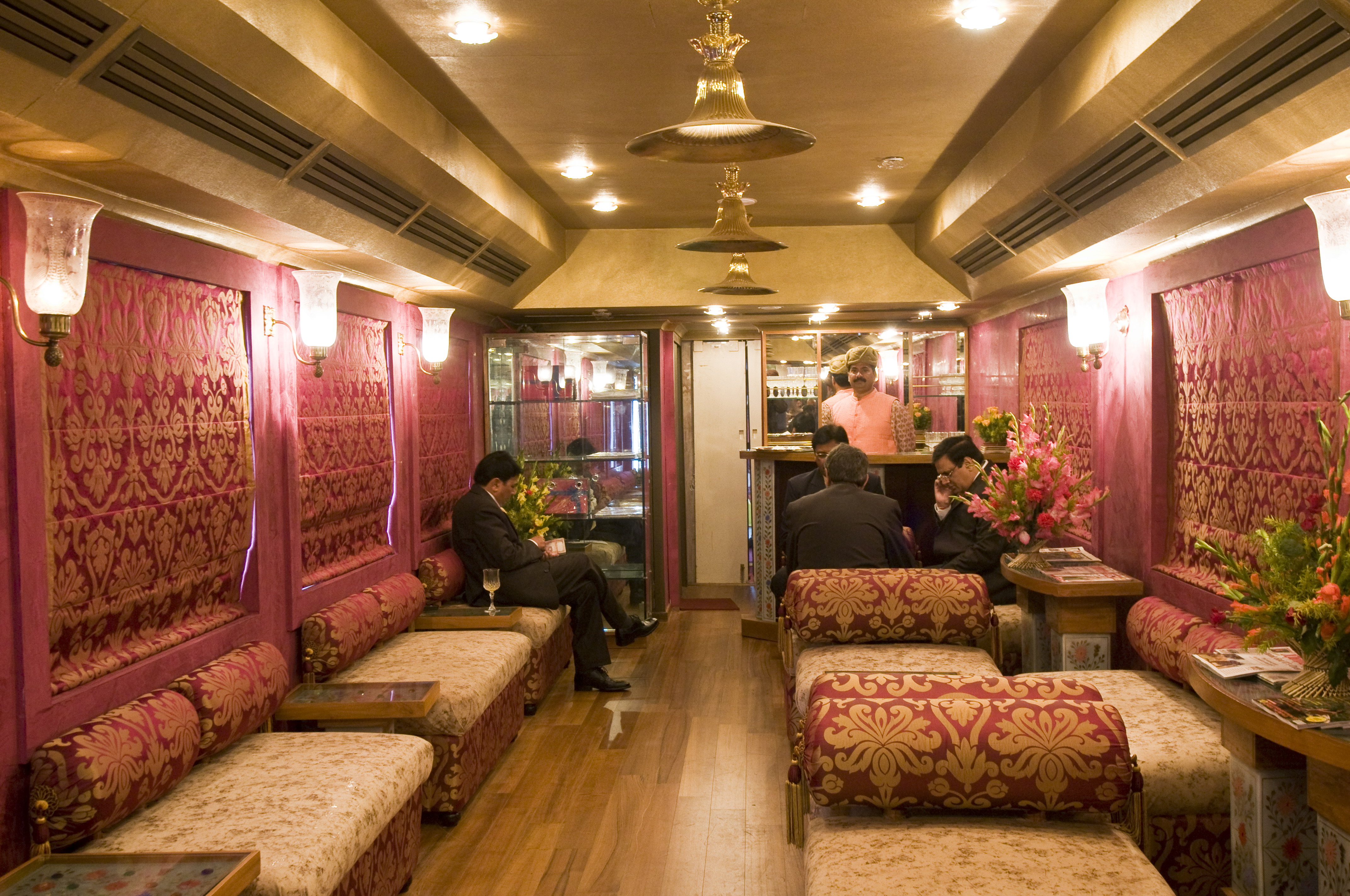 5 Kereta Paling Mewah di India