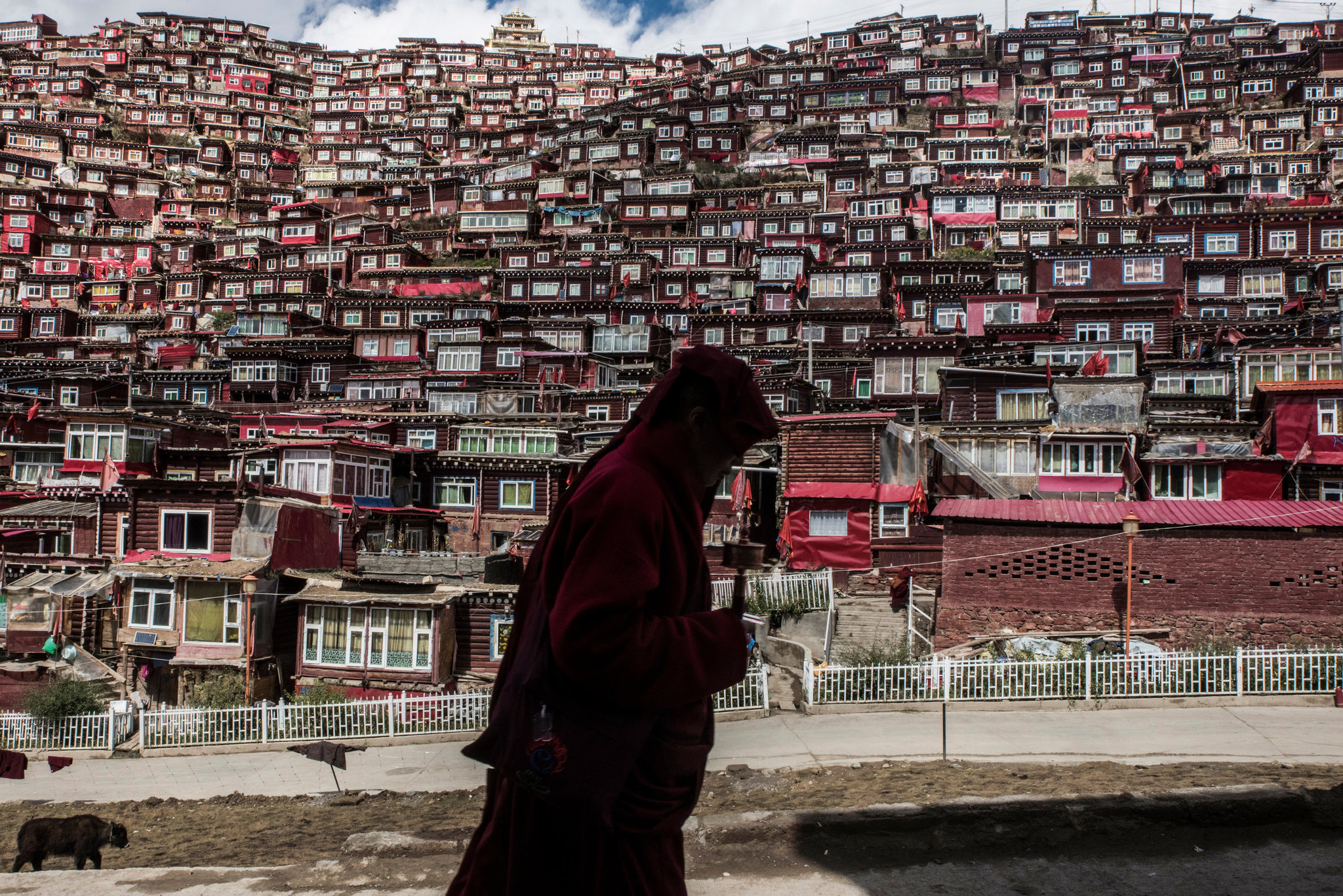 penggusuran-pemukiman-larung-gar-di-tibet-oleh-pemerintah-china