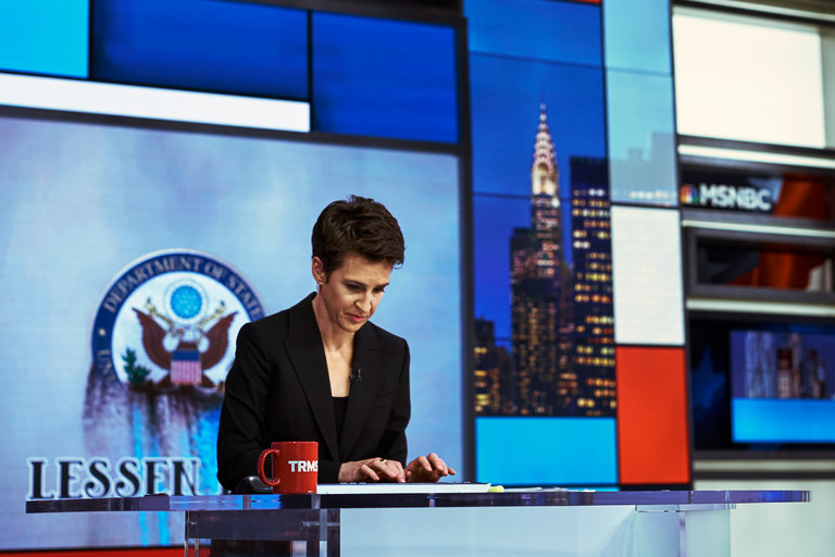 rachel-maddow-dipermalukan-trump