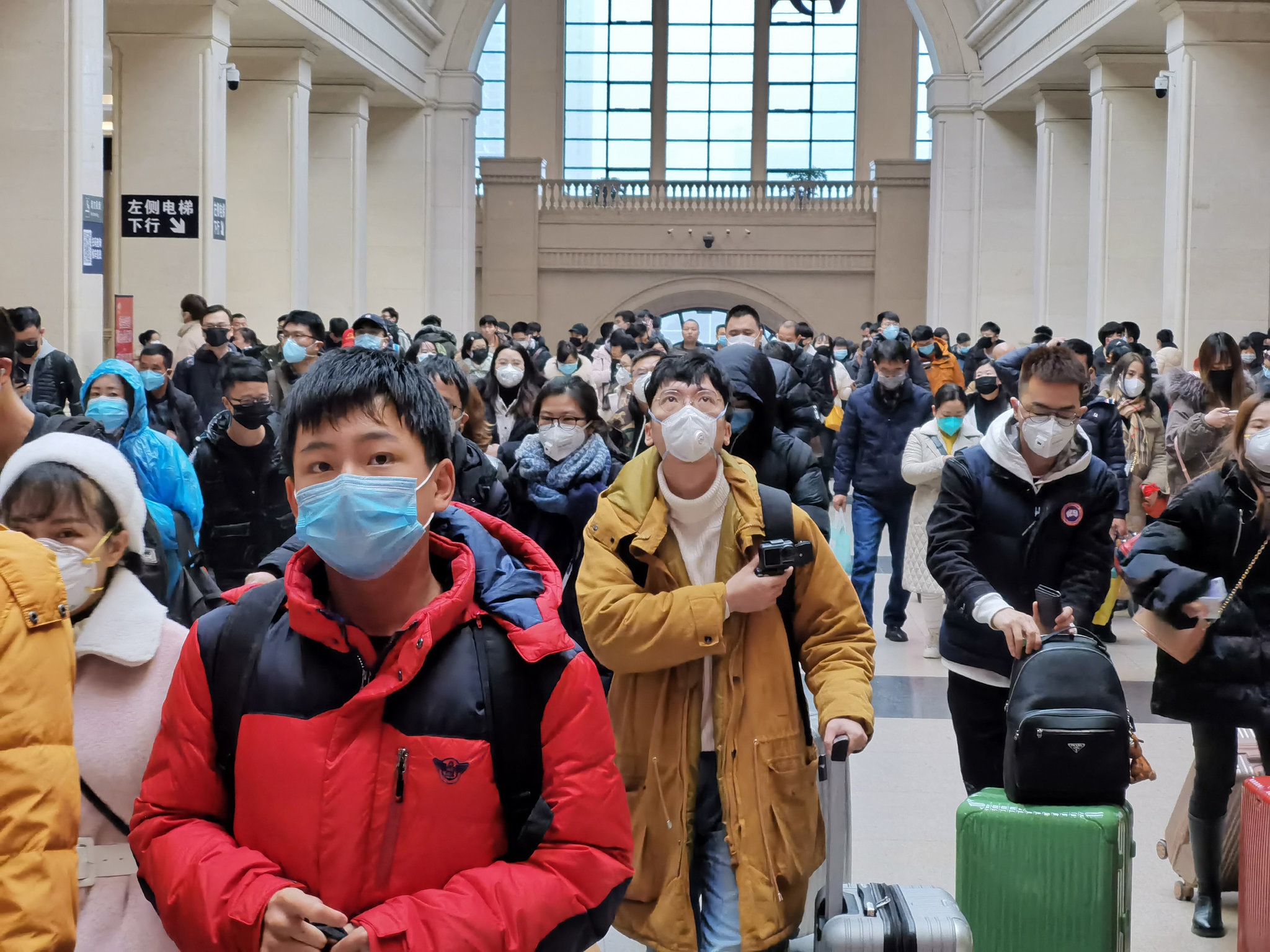 Coronavirus Live Updates: More Than 570 Infected, as City Is Put on Lockdown
