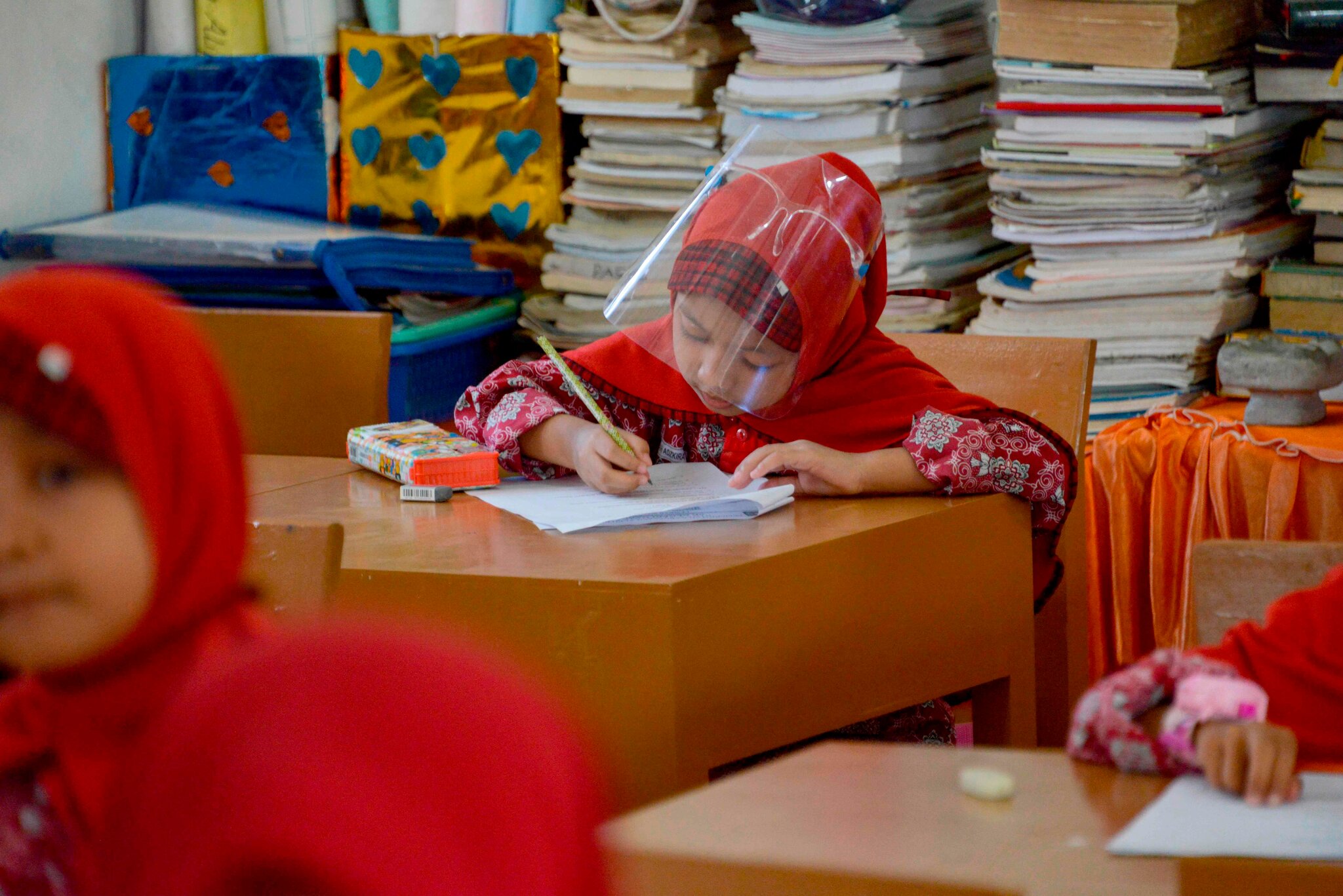 Indonesia Says Schools Can’t Make Girls Wear Head Scarves