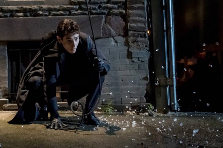 ‘SCARECROW’ TAMPIL MENAKUTKAN DALAM PROMO GOTHAM SEASON 4