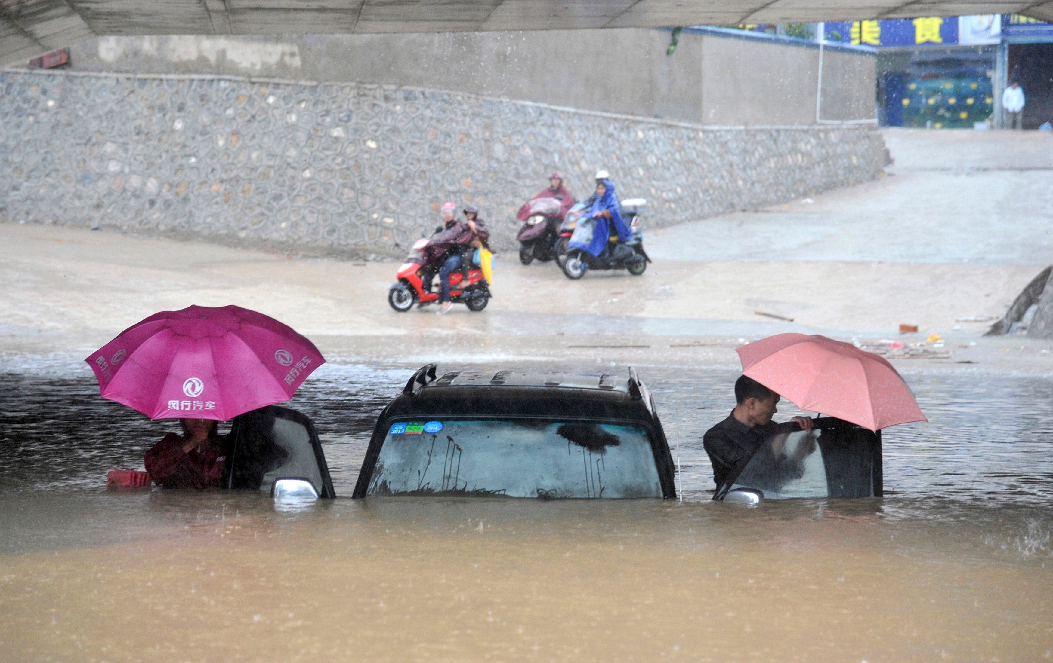 &#91;Center&#93;&#91;b&#93; Topan Haiyan Filipina, Bencana alam ato akibat Ulah Manusia &#91;/b&#93;&#91;/Center&#93;