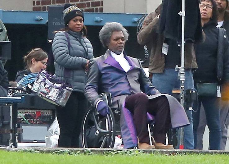 Bagian - bagian Glass yang pecah dari Night Shyamalan