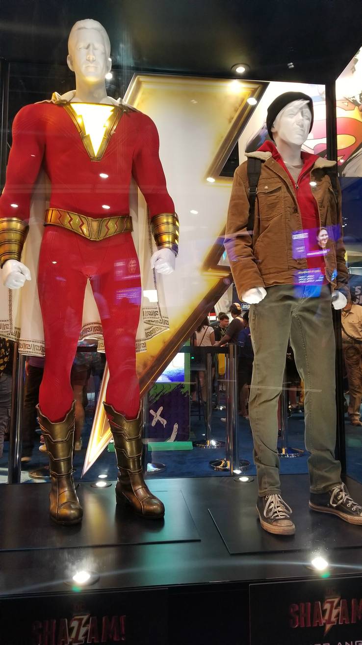 Keren! Intip Full Kostum Para Karakter Aquaman dan Shazam