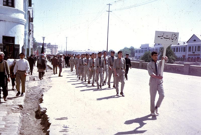 Foto yang Menunjukkan bahwa Afghanistan Kota yang Damai sebelum Perang