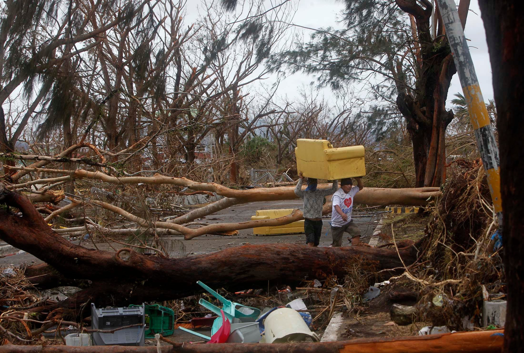 &#91;Center&#93;&#91;b&#93; Topan Haiyan Filipina, Bencana alam ato akibat Ulah Manusia &#91;/b&#93;&#91;/Center&#93;