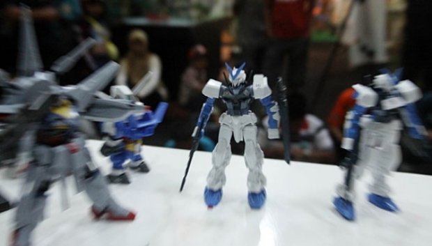 Robot Gundam, Bukan Mainan Biasa