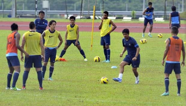 Foto-foto Timnas Bersiap Hadapi Singapura