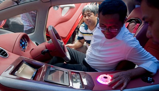 Mobil Listrik 'Tucuxi' Dahlan Iskan Kecelakaan