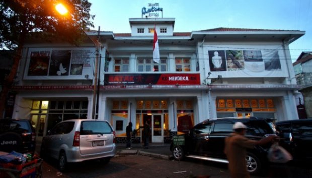 Melihat koleksi Museum Kantor Berita Nasional Antara