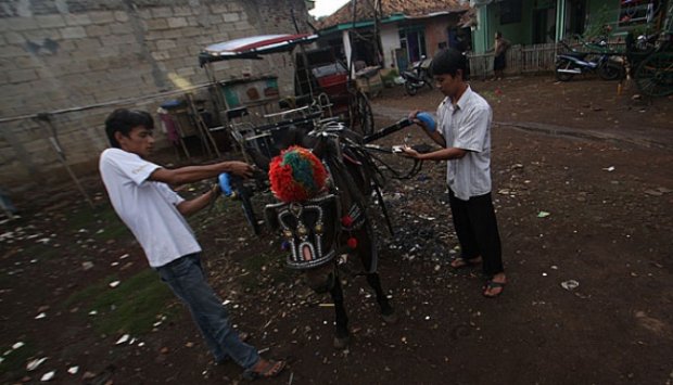 Bengkel Andong ini Bertahan Sejak Zaman Kolonial
