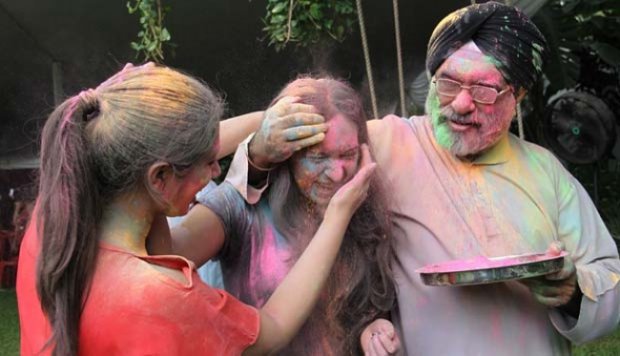 Warga India di Jakarta Merayakan Festival Holi