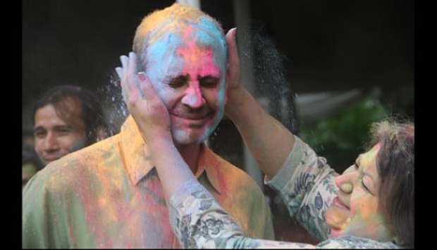 Warga India di Jakarta Merayakan Festival Holi