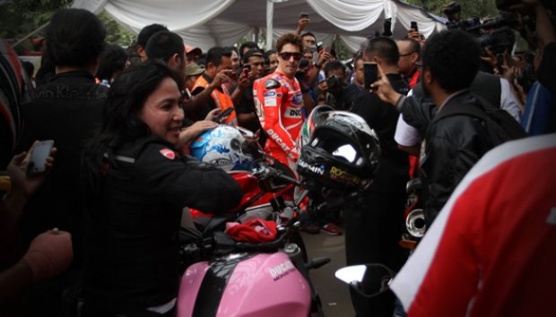 Nicky Hayden Berkendara Bersama Komunitas Motor Jakarta &#91;PIC 3 Sumber&#93;