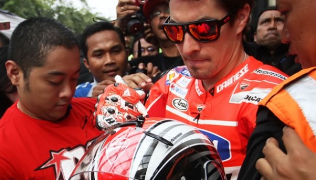 Nicky Hayden Berkendara Bersama Komunitas Motor Jakarta &#91;PIC 3 Sumber&#93;