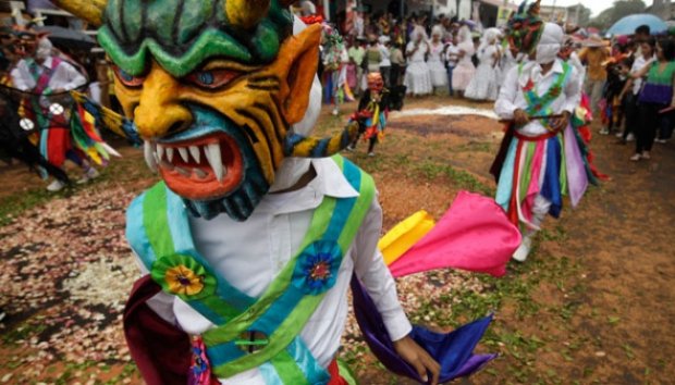 Ada Parade Setan di Panama