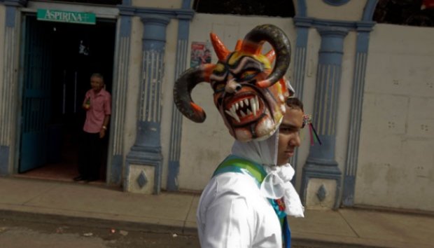 Ada Parade Setan di Panama