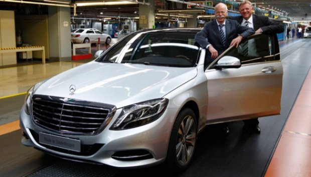 Melihat Pembuatan Mercedes-Benz S400 hybrid
