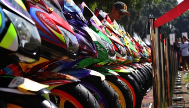 Kontes Modifikasi Kawasaki Ninja 250 R Pecahkan Rekor MURI