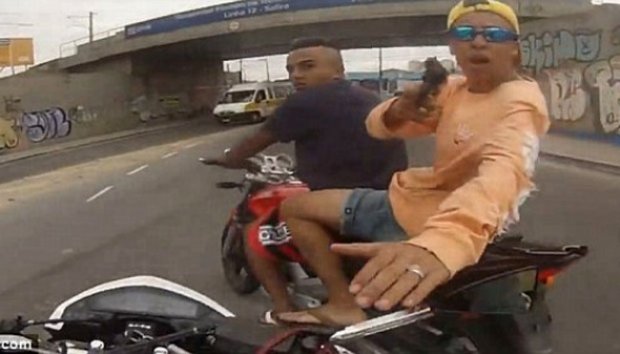 Detik-detik Seorang Pencuri Sepeda Motor Mati Ditembak &#91;+PICT&#93;