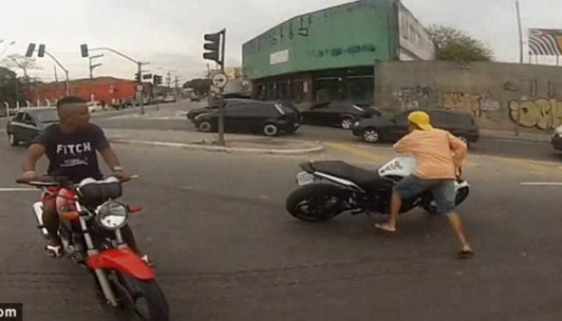 Detik-detik Seorang Pencuri Sepeda Motor Mati Ditembak &#91;+PICT&#93;