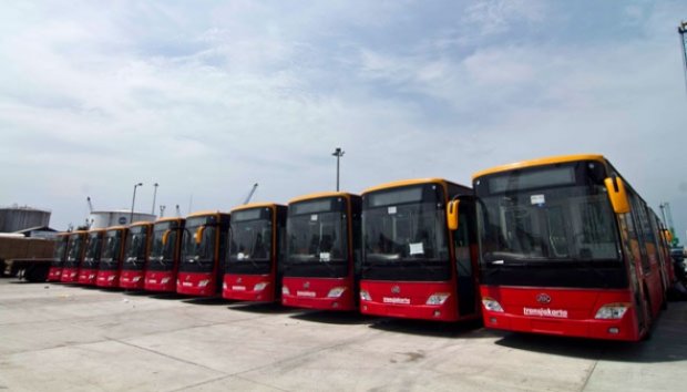 &#91;NEWS&#93; 30 Unit Bus TransJakarta Baru Tiba dari Cina