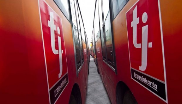 &#91;NEWS&#93; 30 Unit Bus TransJakarta Baru Tiba dari Cina