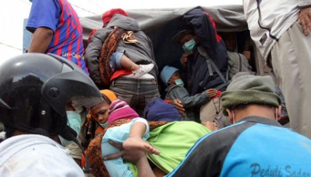 Lebih dari 20 Ribu Warga Mengungsi karena Erupsi Sinabung