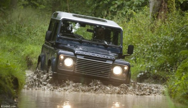 Modifikasi Interior Land Rover Ini 1,6 Miliar Rupiah