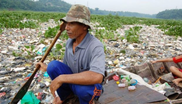 Kisah Citarum, Sungai Paling Tercemar di Dunia