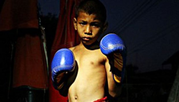 Kisah dan Resiko Muay Thai Anak-anak