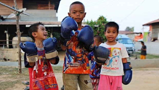 Kisah dan Resiko Muay Thai Anak-anak