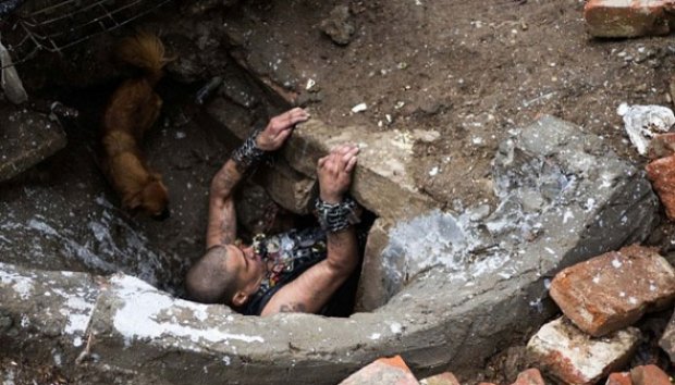 Terowongan &quot;Neraka&quot; Rumah Bagi Para Pecandu