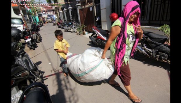 Tukar Sampah Untuk Dapatkan Beras